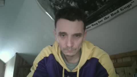 Snapshot of bennymn chatting on 02.15.25 benny and innocentvixon online show from 02.15.25