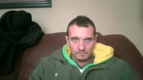 Snapshot of bennymn chatting on 11.26.25 benny and innocentvixon online show from 11.26.25