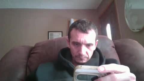 Snapshot of bennymn chatting on 12.16.25 benny and innocentvixon online show from 12.16.25