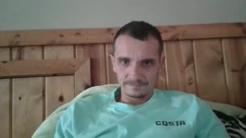 Snapshot of bennymn chatting on 12.20.25 benny and innocentvixon online show from 12.20.25