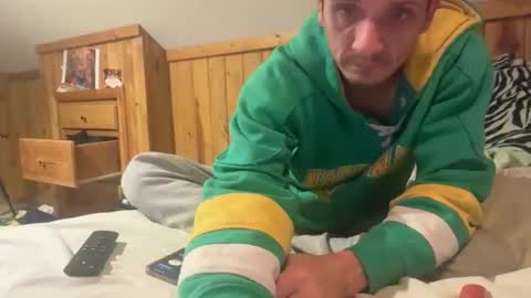 Snapshot of bennymn chatting on 01.17.26 benny and innocentvixon online show from 01.17.26