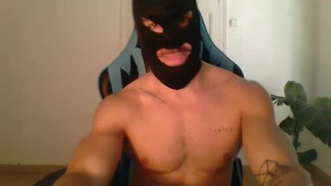 Benson Cummer online show from 02.04.25