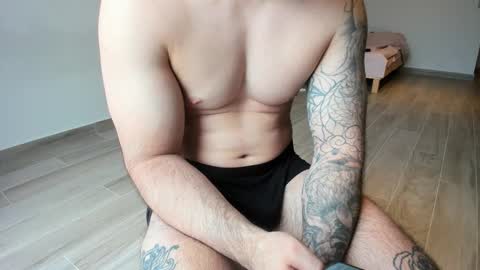 Snapshot of benthebodybuilder chatting on 03.05.26 Ben Braxton online show from 03.05.26