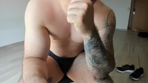 Snapshot of benthebodybuilder chatting on 03.10.26 Ben Braxton online show from 03.10.26