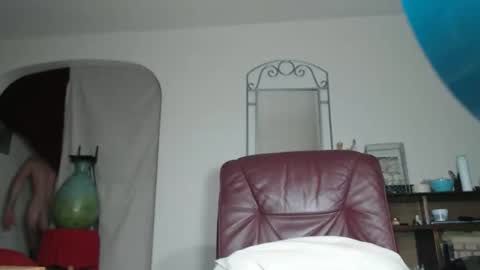 Snapshot of bentkokus chatting on 11.30.25 Bent online show from 11.30.25