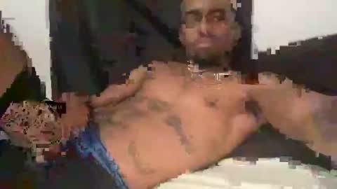 Snapshot of bentley_pov chatting on 04.08.26 bentley_pov online show from 04.08.26