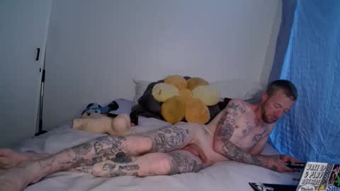 Snapshot of bentoverblonde chatting on 03.20.26 BentOverBlonde online show from 03.20.26