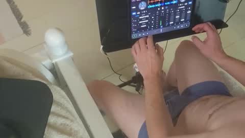 Snapshot of bentpilot chatting on 02.12.26 bentpilot online show from 02.12.26