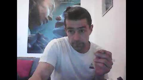 Snapshot of benzs chatting on 01.18.25 mobi online show from 01.18.25