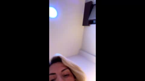 Snapshot of berechucky chatting on 09.26.25 berechucky online show from 09.26.25