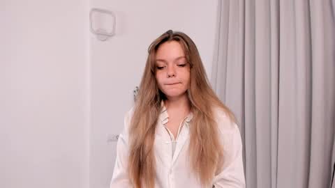 Julie online show from 04.19.26