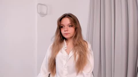 Julie online show from 04.19.26