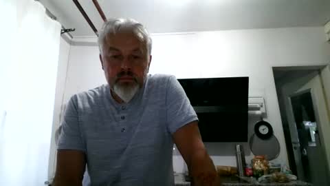 Snapshot of berg_boy chatting on 05.27.26 Martin online show from 05.27.26