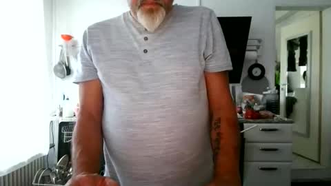 Snapshot of berg_boy chatting on 05.31.26 Martin online show from 05.31.26