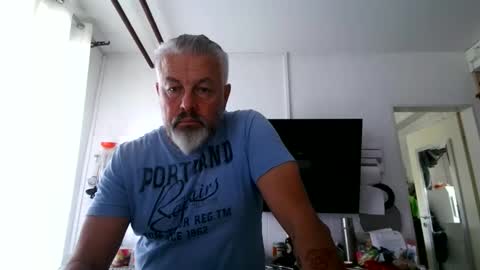 Snapshot of berg_boy chatting on 06.07.26 Martin online show from 06.07.26
