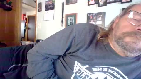 Snapshot of bergeeric1970 chatting on 12.03.25 bergeeric1970 online show from 12.03.25