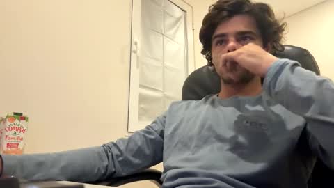 Snapshot of berltex chatting on 11.08.25 Berltex online show from 11.08.25