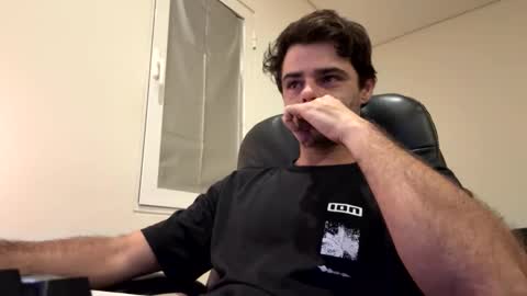 Snapshot of berltex chatting on 12.23.25 Berltex online show from 12.23.25