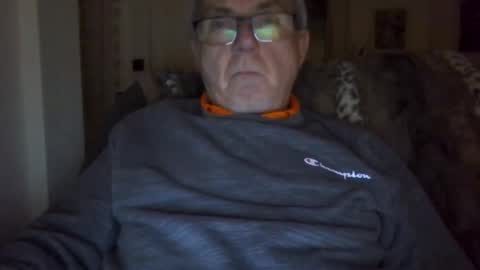 Snapshot of bernard1102 chatting on 01.08.25 bernard1102 online show from 01.08.25