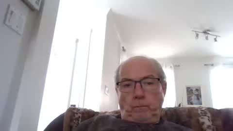 Snapshot of bernard1102 chatting on 01.08.25 bernard1102 online show from 01.08.25