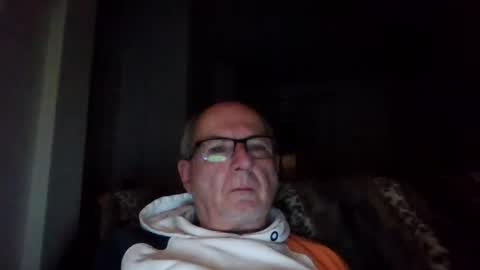 Snapshot of bernard1102 chatting on 01.28.25 bernard1102 online show from 01.28.25