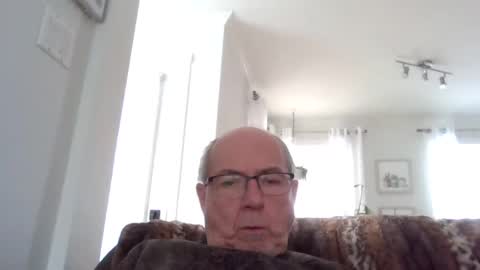 Snapshot of bernard1102 chatting on 02.05.25 bernard1102 online show from 02.05.25