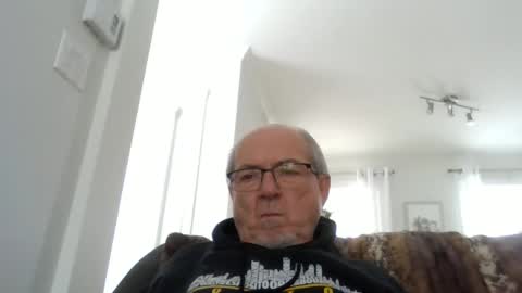 Snapshot of bernard1102 chatting on 03.10.25 bernard1102 online show from 03.10.25