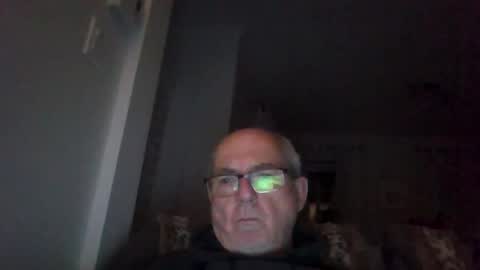 Snapshot of bernard1102 chatting on 10.01.25 bernard1102 online show from 10.01.25