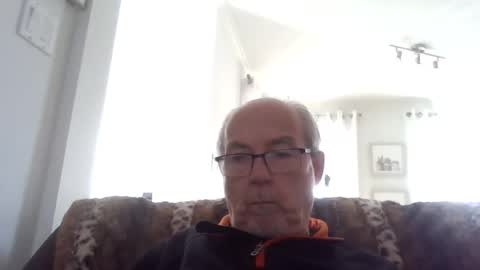 Snapshot of bernard1102 chatting on 10.19.25 bernard1102 online show from 10.19.25