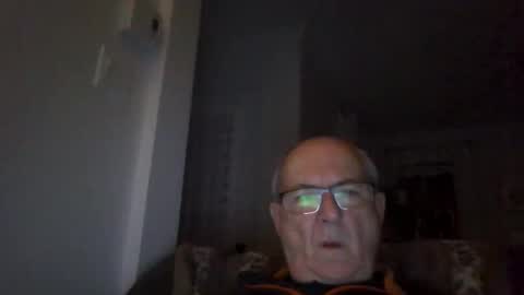 Snapshot of bernard1102 chatting on 11.10.25 bernard1102 online show from 11.10.25