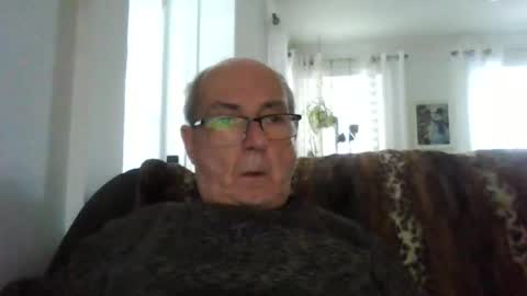 Snapshot of bernard1102 chatting on 11.24.25 bernard1102 online show from 11.24.25