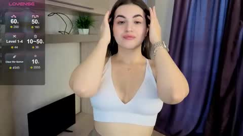 Snapshot of bernice_knight chatting on 10.17.25 Maria online show from 10.17.25