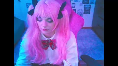 Snapshot of berriekitten chatting on 07.17.26 BerrieKitten online show from 07.17.26