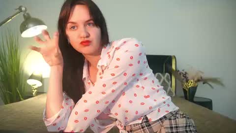 Violette online show from 07.05.26