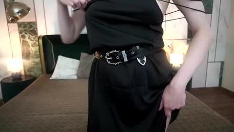 Violette online show from 07.20.26