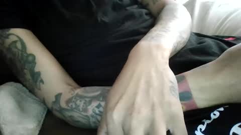 Snapshot of bertdollaz757 chatting on 02.19.25 ToxicPipe757 online show from 02.19.25