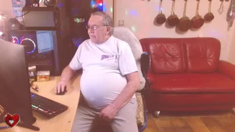 Snapshot of best127 chatting on 02.22.25 jean online show from 02.22.25