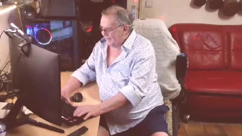 Snapshot of best127 chatting on 03.05.25 jean online show from 03.05.25