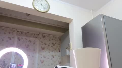 Snapshot of best_ass2000 chatting on 12.15.25 best_ass2000 online show from 12.15.25