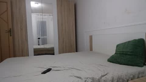 Alex and Victoria online show from 10.16.25