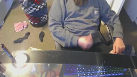 Snapshot of best_kept_secret23 chatting on 12.04.25 Best Kept Secret23 online show from 12.04.25