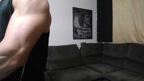 Snapshot of bestmuscle chatting on 06.08.26 bestmuscle online show from 06.08.26