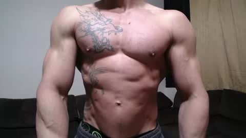 Snapshot of bestmuscle chatting on 06.16.26 bestmuscle online show from 06.16.26