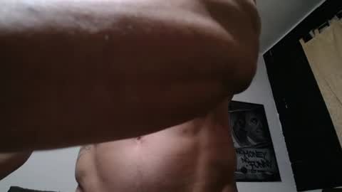 Snapshot of bestmuscle chatting on 06.18.26 bestmuscle online show from 06.18.26