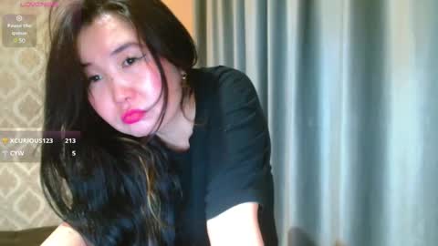 Snapshot of bet_lu chatting on 12.04.24 Bet Lu online show from 12.04.24