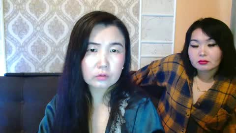 Snapshot of bet_lu chatting on 12.22.24 Bet Lu online show from 12.22.24