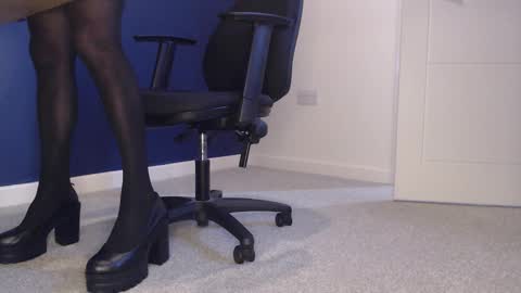 Snapshot of bethanyd04 chatting on 10.06.25 bethanyd04 online show from 10.06.25