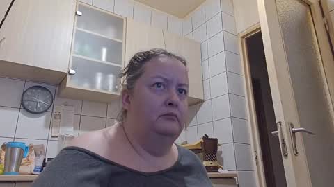 bethnorth online show from 09.27.25