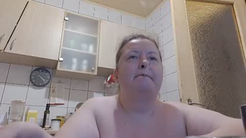 Snapshot of bethnorth chatting on 06.19.26 bethnorth online show from 06.19.26
