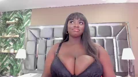 Snapshot of betsybennet chatting on 07.15.26 BETSY online show from 07.15.26